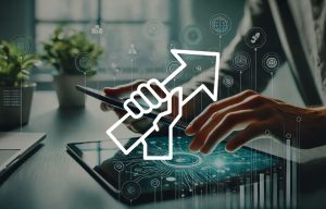 persona manejando una tablet. Sobre la imagen un icono de una mano sosteniendo una flecha ascendente